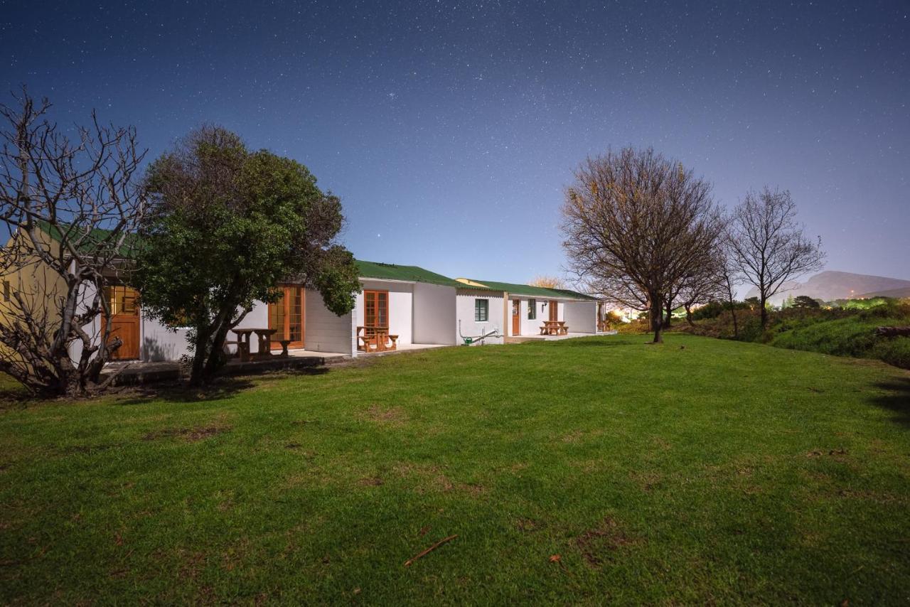 Honeyrock Cottages Kleinmond Exterior foto